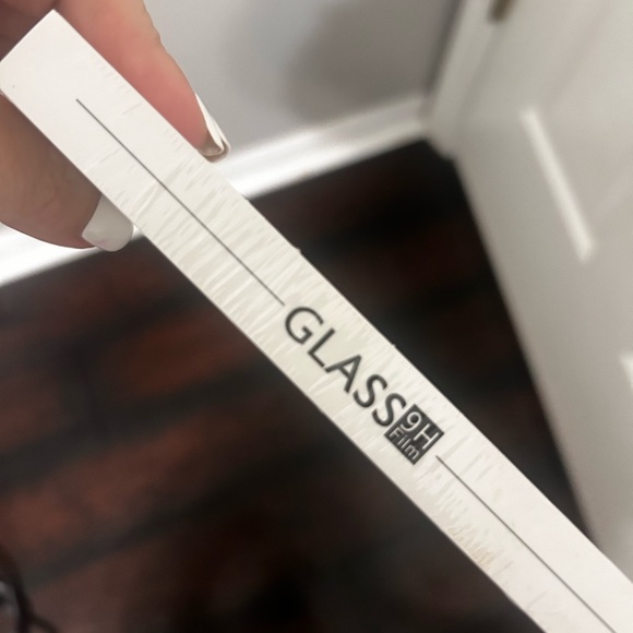 NEW Sealed in package 4 pack Google Pixel 4 Omoton Glass Screen Protector - Picture 3 of 3